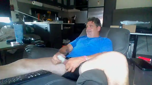 lateniter online show from August 6, 2:12 pm