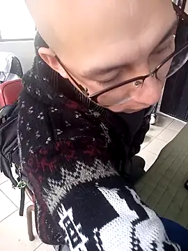 Snapshot of 97banana chatting on March 15, 1:29 pm 97banana online show from March 15, 1:29 pm