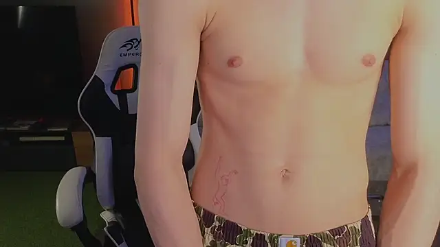 TeddyLiLboy online show from December 1, 4:54 pm