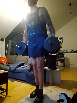 eltoulou online show from January 9, 4:34 pm