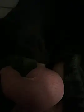 Snapshot of fullfillyourdreams chatting on January 22, 9:33 pm fullfillyourdreams online show from January 22, 9:33 pm