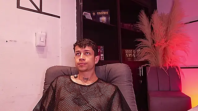 AgarEvans online show from April 2, 5:27 am