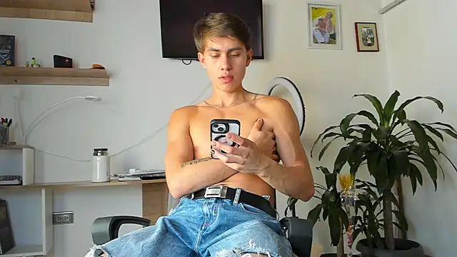 manucute 23  online show from February 5, 3:52 pm