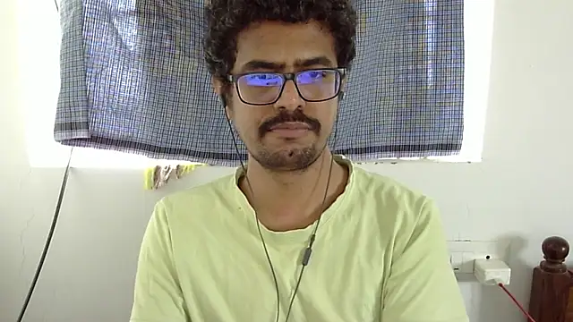 The SHY uncut online show from October 26, 6:59 am