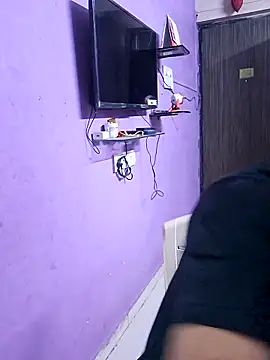 GlassBarge9 online show from January 17, 4:37 pm