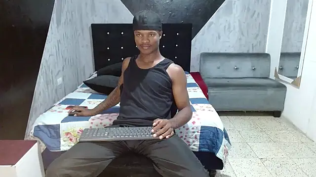 MiguelAngelxl online show from January 17, 5:27 pm