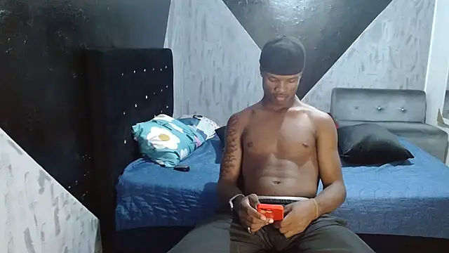 MiguelAngelxl online show from January 11, 8:45 pm