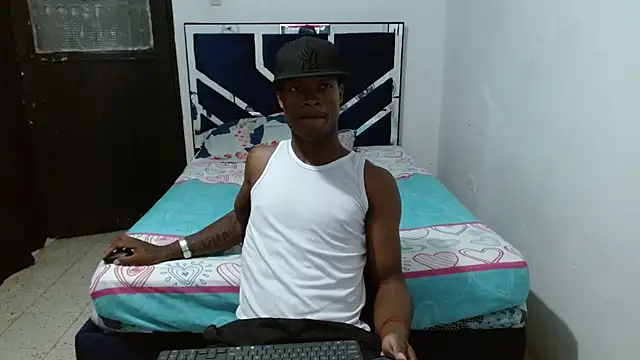 MiguelAngelxl online show from September 30, 1:12 am