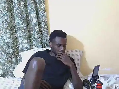 Snapshot of large_blackdick chatting on October 10, 9:07 pm large blackdick online show from October 10, 9:07 pm
