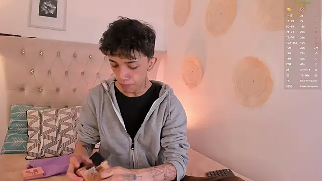 Tomy Rox online show from December 25, 7:13 pm