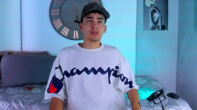 Mike 0233  online show from January 7, 3:37 am