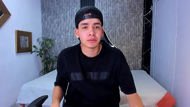 Mike 0233  online show from September 24, 2:44 am