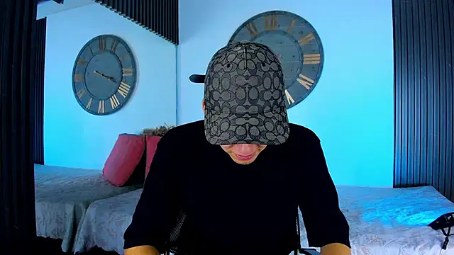 Mike 0233  online show from February 9, 4:25 am