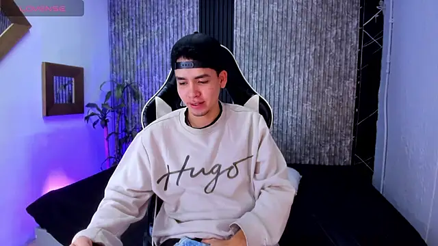 Mike 0233  online show from September 26, 4:43 am