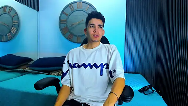 Mike 0233  online show from February 13, 4:32 am