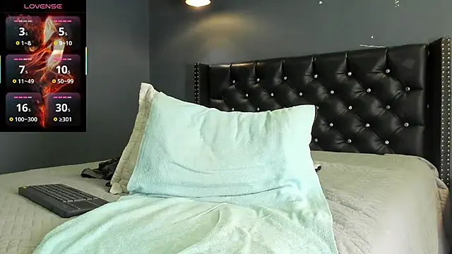 CodyWalkerR online show from October 18, 5:51 pm