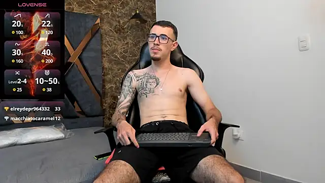 CodyWalkerR online show from December 12, 5:26 pm