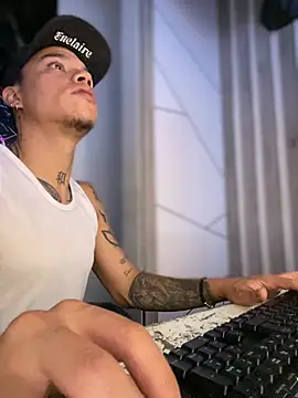 Osiiriis online show from March 1, 6:04 am