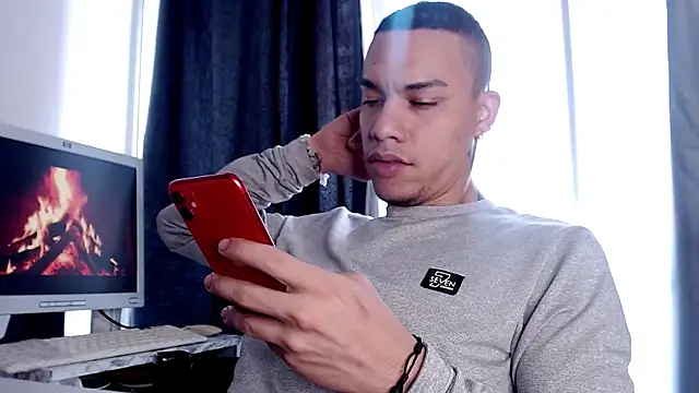 Osiiriis online show from March 14, 1:57 pm