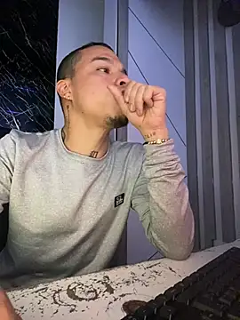 Osiiriis online show from February 14, 10:04 pm