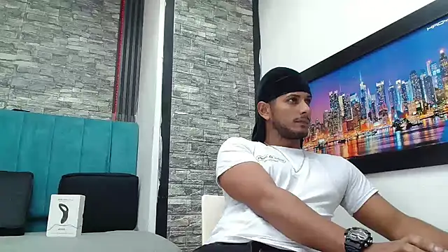 Chris Dick23 online show from January 14, 5:12 am