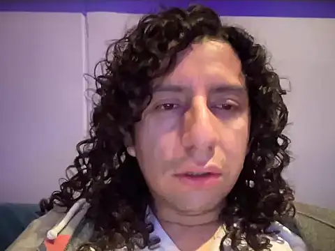 littlelatinhunter online show from July 5, 2:26 am