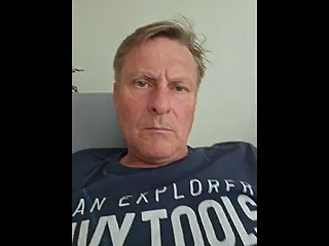 johnnym1 online show from May 10, 3:13 pm