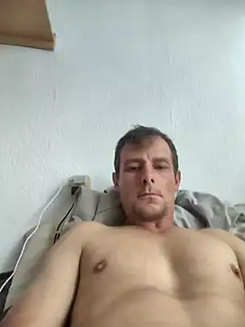 Snapshot of Dzordzo33 chatting on September 14, 11:23 am Dzordzo33 online show from September 14, 11:23 am