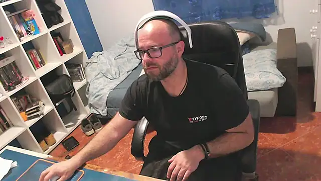 ravingr4d4 online show from March 15, 12:40 am