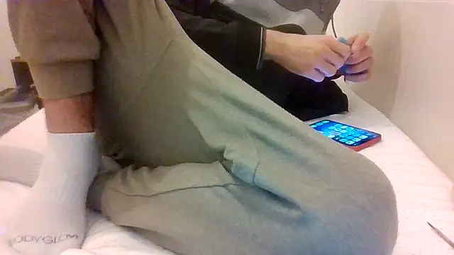 VersGuy24 online show from February 24, 6:52 pm