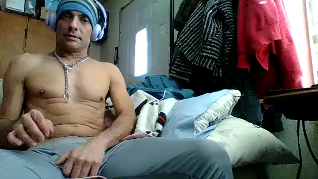 Dickinyou1980 online show from January 3, 4:16 pm