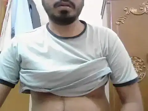 Snapshot of desiboyasif chatting on October 21, 5:05 pm desiboyasif online show from October 21, 5:05 pm