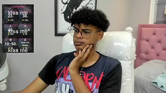 boylittle19cm online show from November 9, 1:04 pm