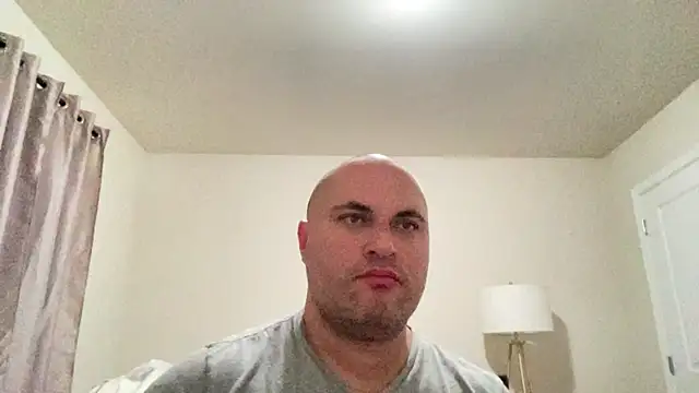 SluggishChase99 online show from December 12, 1:53 am