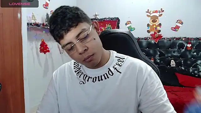 Wiiliam 20 online show from December 30, 3:46 pm