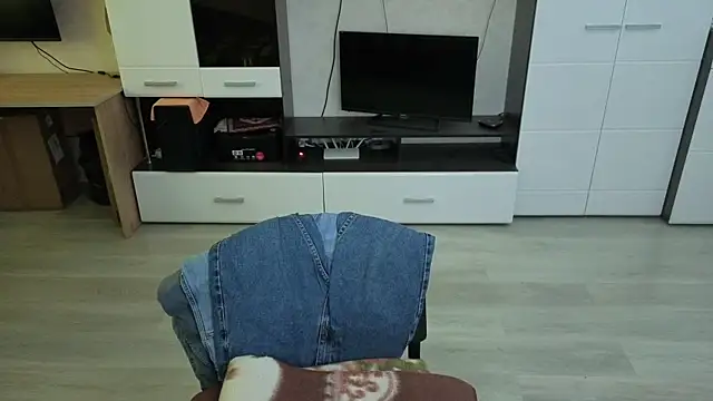 angryzan online show from April 22, 8:19 am