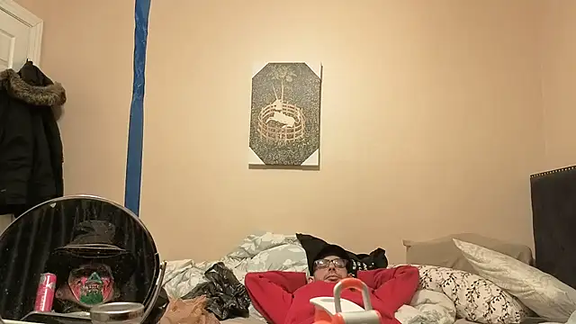 hailzeffn online show from April 1, 12:01 am