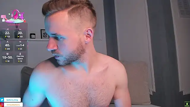 EnriqueBarberry online show from December 17, 6:31 am