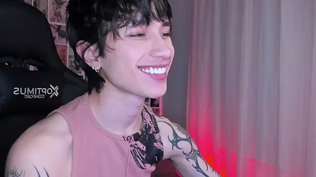 Snapshot of liamelf chatting on March 22, 5:49 am liamelf online show from March 22, 5:49 am