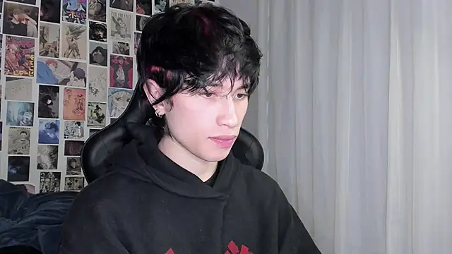 Snapshot of liamelf chatting on September 19, 6:47 am liamelf online show from September 19, 6:47 am