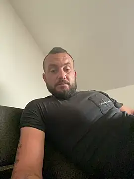 cosmin9000 online show from July 5, 8:43 am