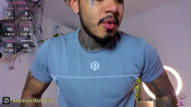 JordanSmiith  online show from October 22, 9:18 pm