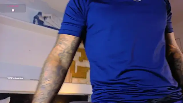 JordanSmiith  online show from January 14, 9:40 pm