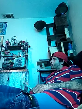 Snapshot of LongDickZee562 chatting on February 14, 10:04 pm LongDickZee562 online show from February 14, 10:04 pm