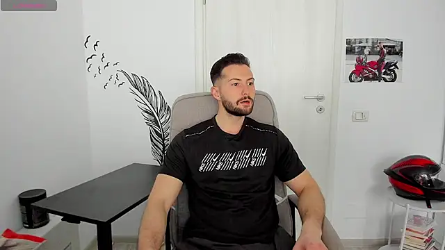 ZackFraser online show from April 2, 6:32 am