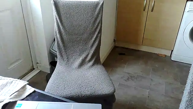 samanthasissieuk online show from April 18, 3:13 pm