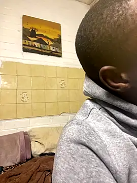 Snapshot of Pinepool21 chatting on October 10, 2:05 am Pinepool21 online show from October 10, 2:05 am