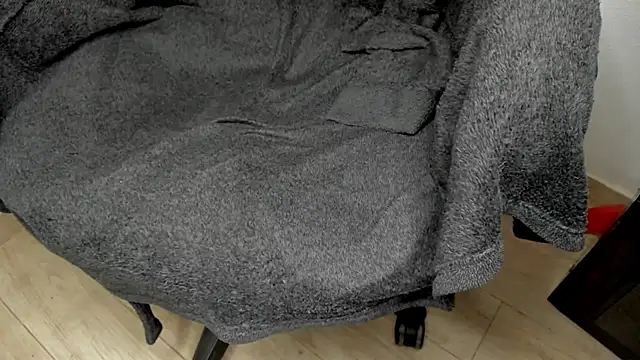 layneinchains online show from December 11, 5:12 am