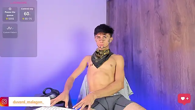 Snapshot of Demian_cute18 chatting on October 28, 12:46 am Demian cute18 online show from October 28, 12:46 am