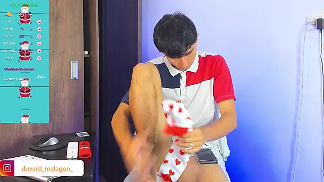 Snapshot of Demian_cute18 chatting on January 28, 11:07 pm Demian cute18 online show from January 28, 11:07 pm